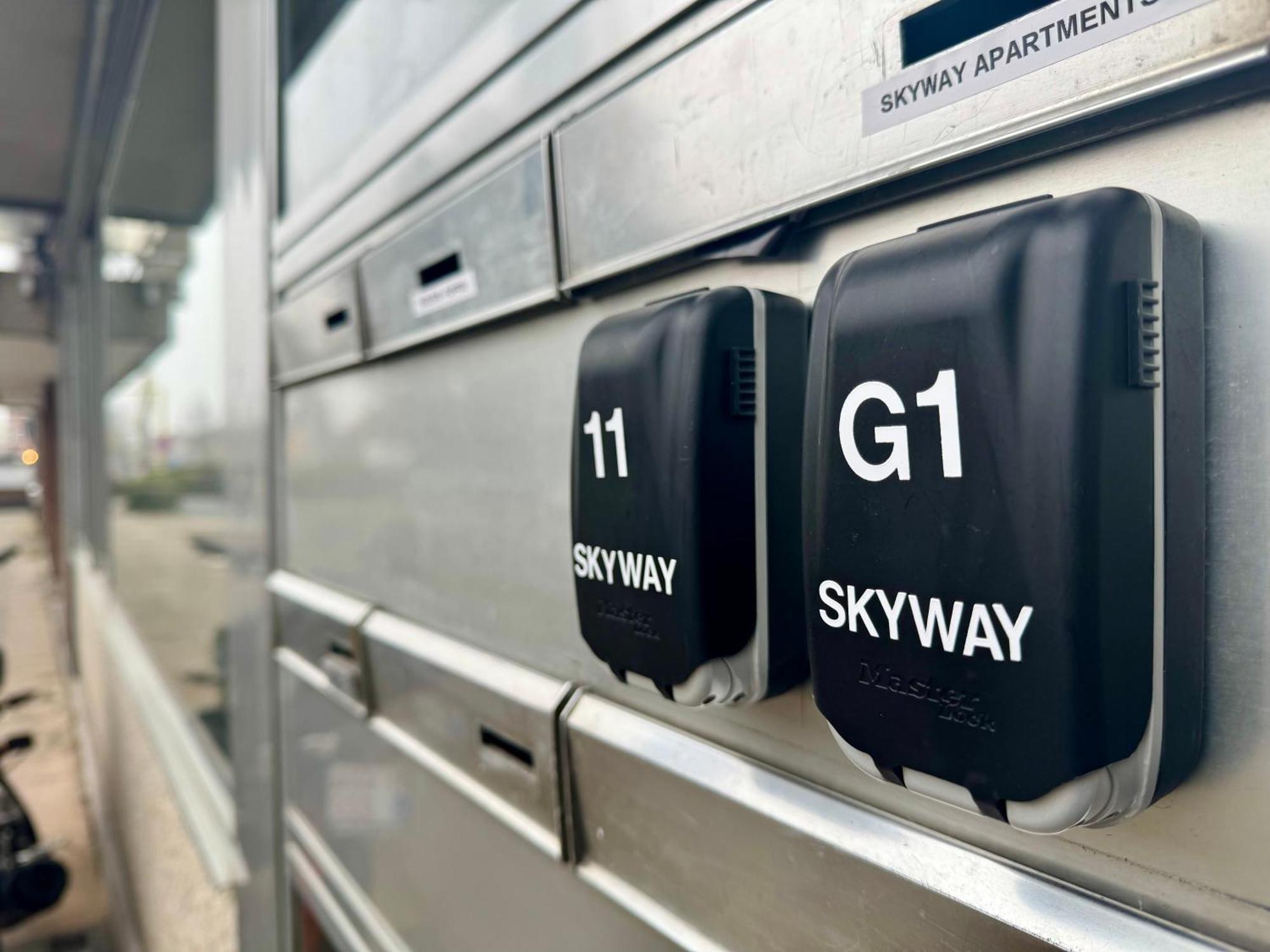 Skyway Airport Apartments 扎芬特姆 外观 照片